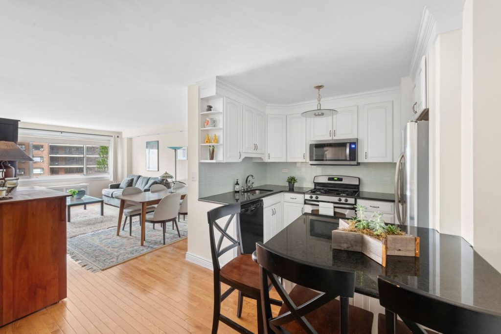 Each Friday we roundup a list of all the upcoming open houses for the weekend in Riverdale, Kingsbridge, Spuyten Duyvil, and Marble Hill. Click the button below to get access to our list of open houses. Which ones are you going to head to this weekend?