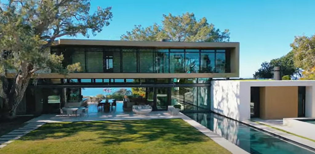 Welcome to Compass Curated, a collection of our most prestigious properties across the country, delivered to your inbox each month. Take a look at these dream homes and let us know which one's your favorite for April!