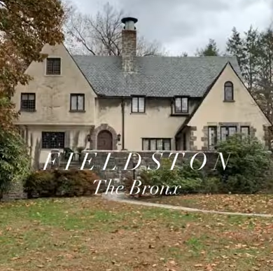 The most magical neighborhood ✨🏘 

Fieldston is a private neighborhood in the Riverdale section of the Bronx- filled with 257 storybook houses dating back to the 1920s, this hilly neighborhood was designated a historic district in 2006. 

Which house is your favorite?! 🏡