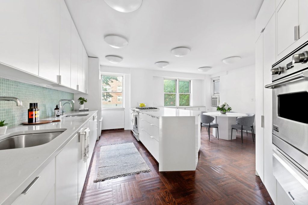 Each Friday we roundup a list of all the upcoming open houses for the weekend in Riverdale, Kingsbridge, Spuyten Duyvil, and Marble Hill. Click the button below to get access to our list of open houses. Which ones are you going to head to this weekend?