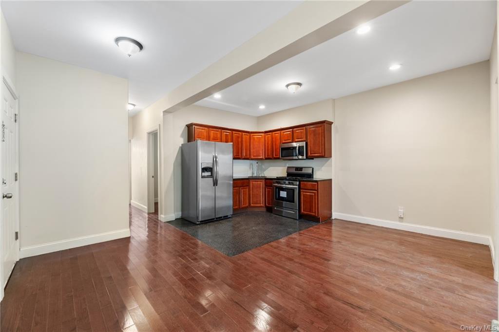 Make Downtown Yonkers your new home with this spacious, 4-bedroom rental at 181 Ashburton Avenue. The apartment sits on the top floor of a multi-family home with a shared backyard.