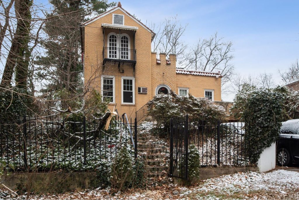 Each week we dive into the market and bring our private clients our hand-picked “AG Deal of the Week”. This property may be an off-market opportunity, a newly listed opportunity, or something that we think has a special value proposition to be highlighted.