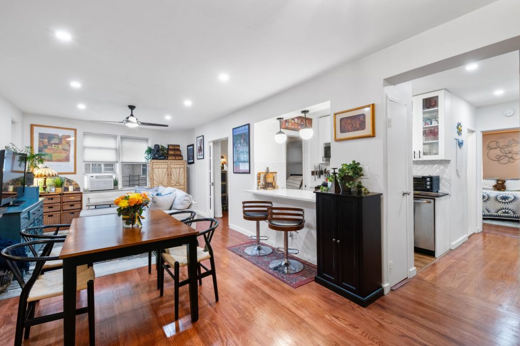 A rare opportunity to rent at 800 Grand Concourse, an impeccably maintained, 24-hour doorman co-op across from Franz Sigel Park and the Bronx Supreme Court, and close to Yankee Stadium.