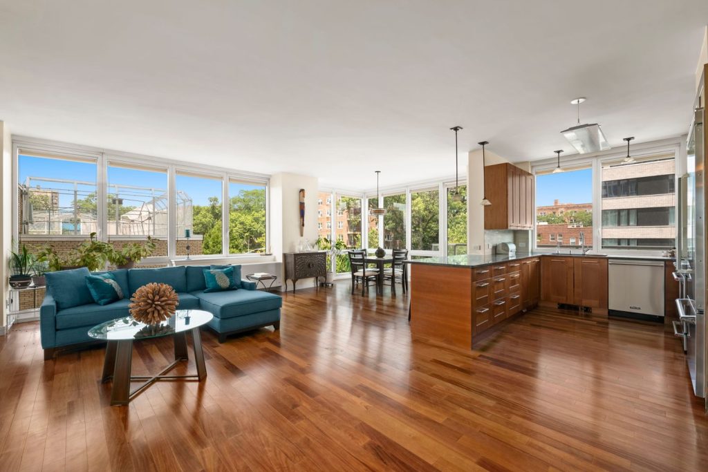 Each Friday we roundup a list of all the upcoming open houses for the weekend in Spuyten Duyvil. Which ones are you going to head to this weekend?