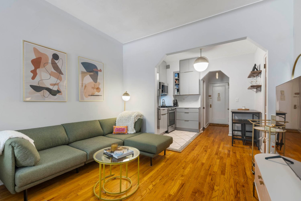 Each Friday we roundup a list of all the upcoming open houses for the weekend in Spuyten Duyvil. Which ones are you going to head to this weekend?