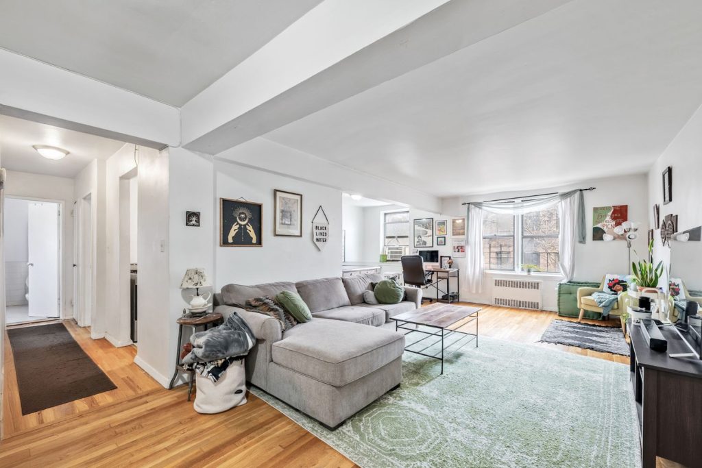 Each Friday we roundup a list of all the upcoming open houses for the weekend in Spuyten Duyvil. Which ones are you going to head to this weekend?