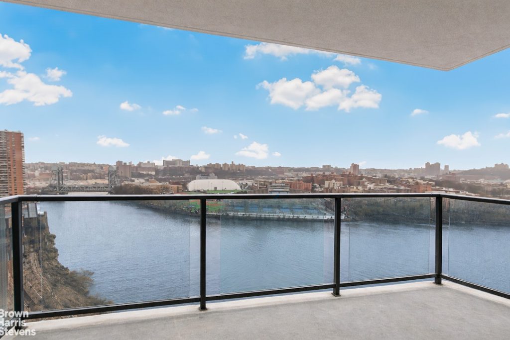 Each Friday we roundup a list of all the upcoming open houses for the weekend in Riverdale, Bronx. Which ones are you going to head to this weekend?