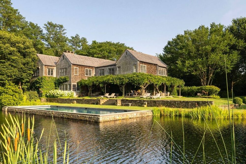 Welcome to Compass Curated, a collection of our most prestigious properties across the country, delivered straight to your inbox. Take a look at these dream homes and let us know which one's your favorite for May!