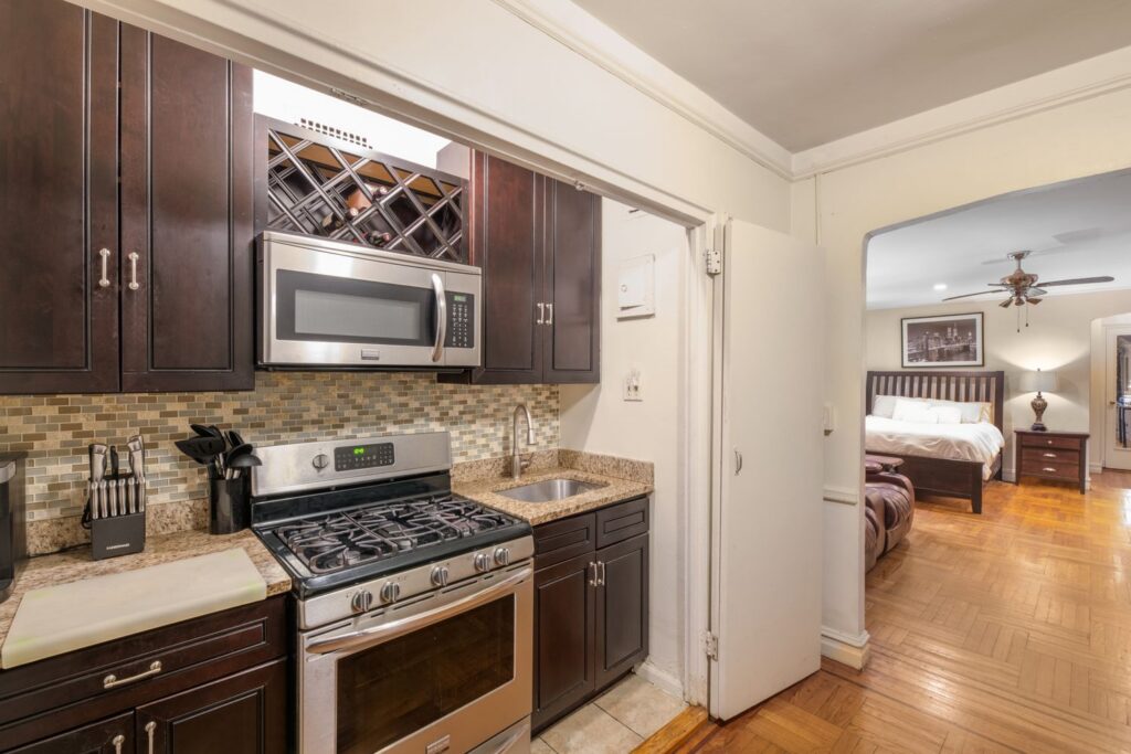 Each Friday we roundup a list of all the upcoming open houses for the weekend in Riverdale, Bronx. Which ones are you going to head to this weekend?
