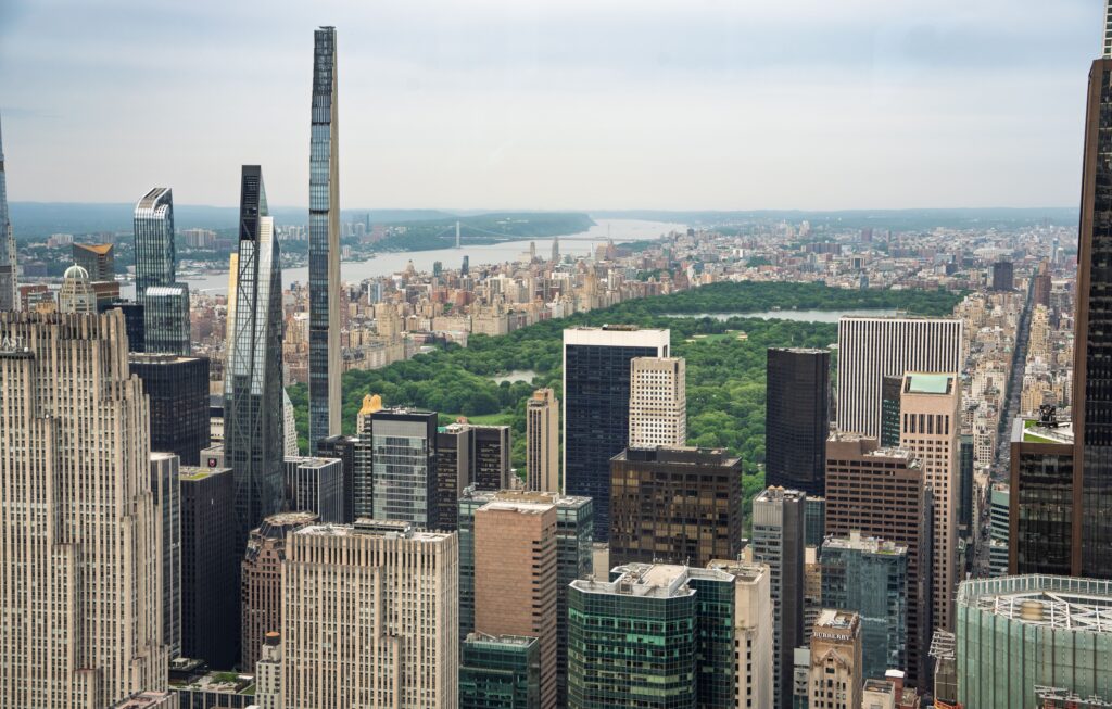 Trying to decide where to buy in New York City? From the tree-lined historic charm and pre-war value of the Bronx to the fast-paced energy of Manhattan and suburban lawns of Staten Island, discover which of NYC's five boroughs best aligns with your lifestyle and budget.