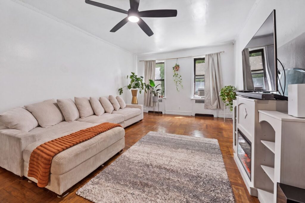 Experience classic Art Deco charm and generous living spaces at 675 Walton Avenue. Featuring a light-filled 2-bedroom layout, a renovated kitchen, and timeless architectural details, this home is steps from Joyce Kilmer Park, the Bronx Museum of the Arts, and Yankee Stadium. Plus, enjoy pet-friendly elevator living with live-in super service and rapid subway access right around the corner!