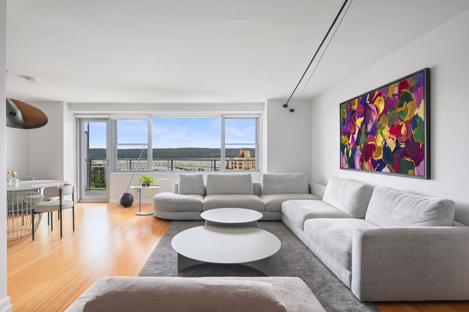 Just Listed for Sale | Renovated 18th-Floor 1BR with River Views & Resort-Style Amenities