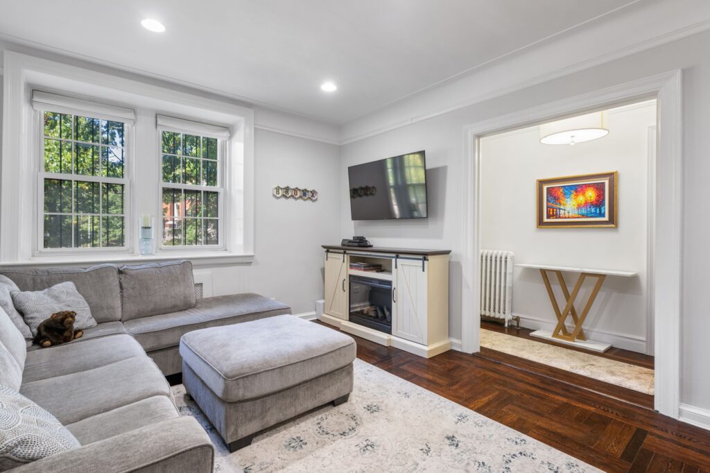 Featuring a private front entry, sun-drenched living and dining areas, elegant moldings, and an exquisite marble bath, this Central Riverdale 1-bedroom maisonette combines quiet sanctuary with village-style living. Plus, residents enjoy low monthly fees, live-in super service, and a beautifully landscaped private garden along 238th Street.